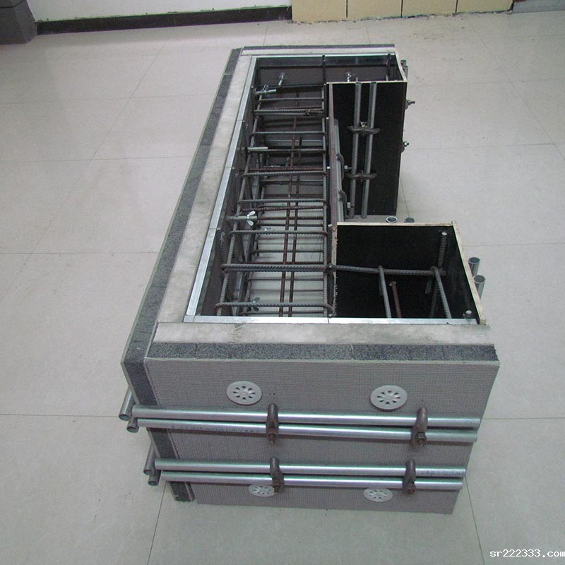 Ⅲ型CQ免拆复合保温模板-河南免拆模板生产厂家价格